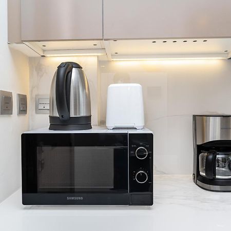 Escape24 Stylish Studio Azizi Riviera 8 Meydan One 두바이 외부 사진